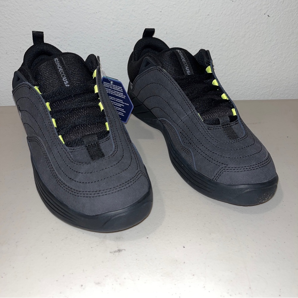 DC Williams Slim ADYS100539 Mens Black Leather Lace Up Skate Sneakers Shoes 9